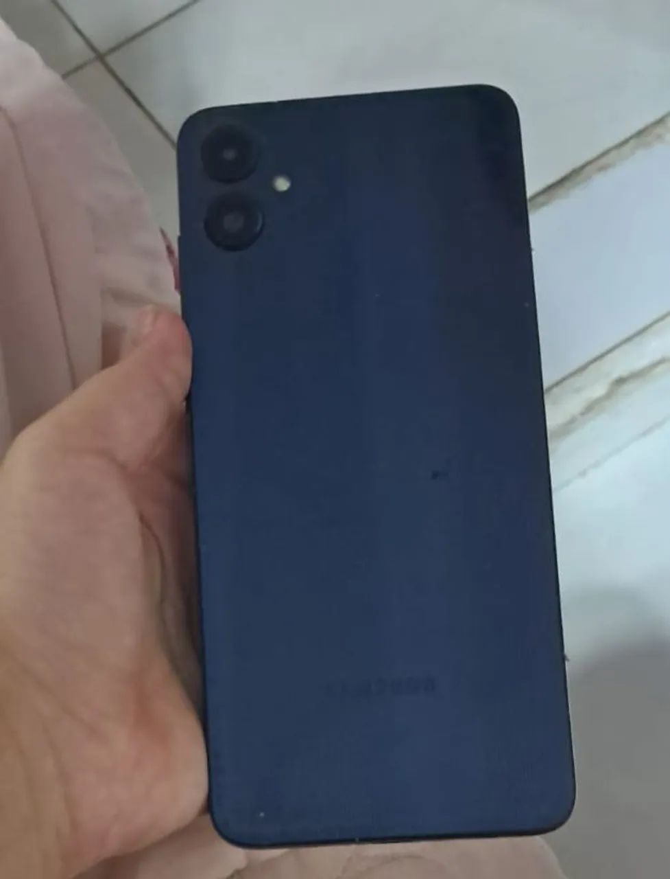 Celular Ao5 (usado) com capinha 