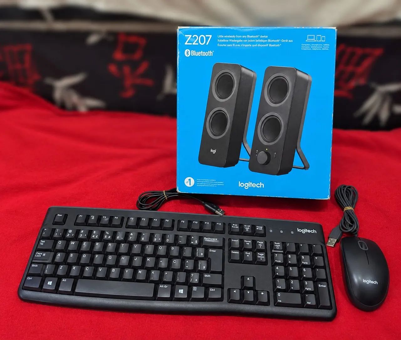 Kit Logitech Caixa de Som Bluetooth Z207 + Teclado e Mouse 