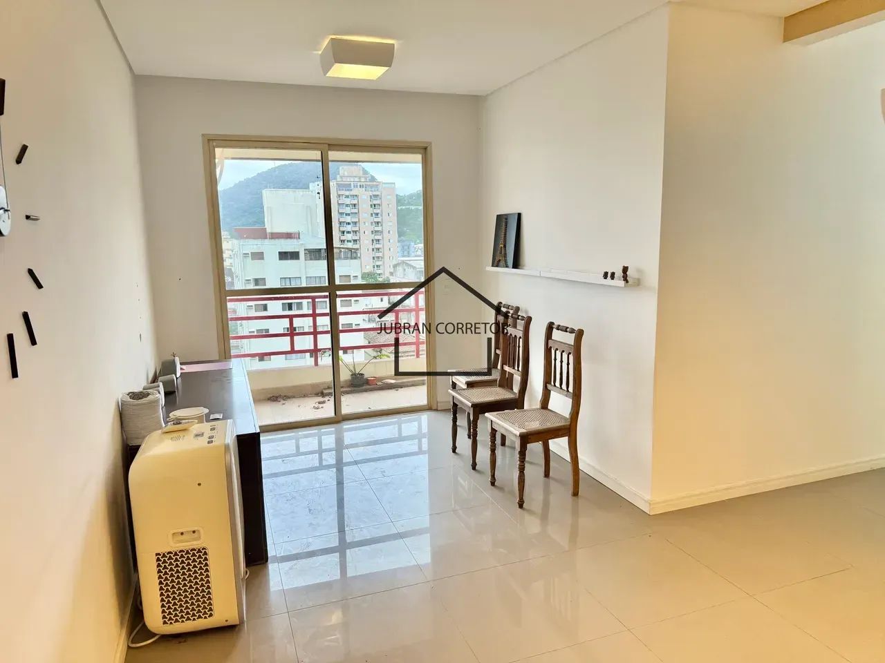 APARTAMENTO NA ENSEADA  VENDA E LOCAÇÃO