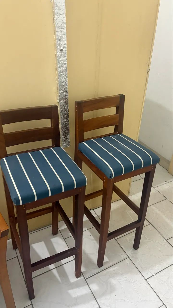 Banqueta de Madeira 