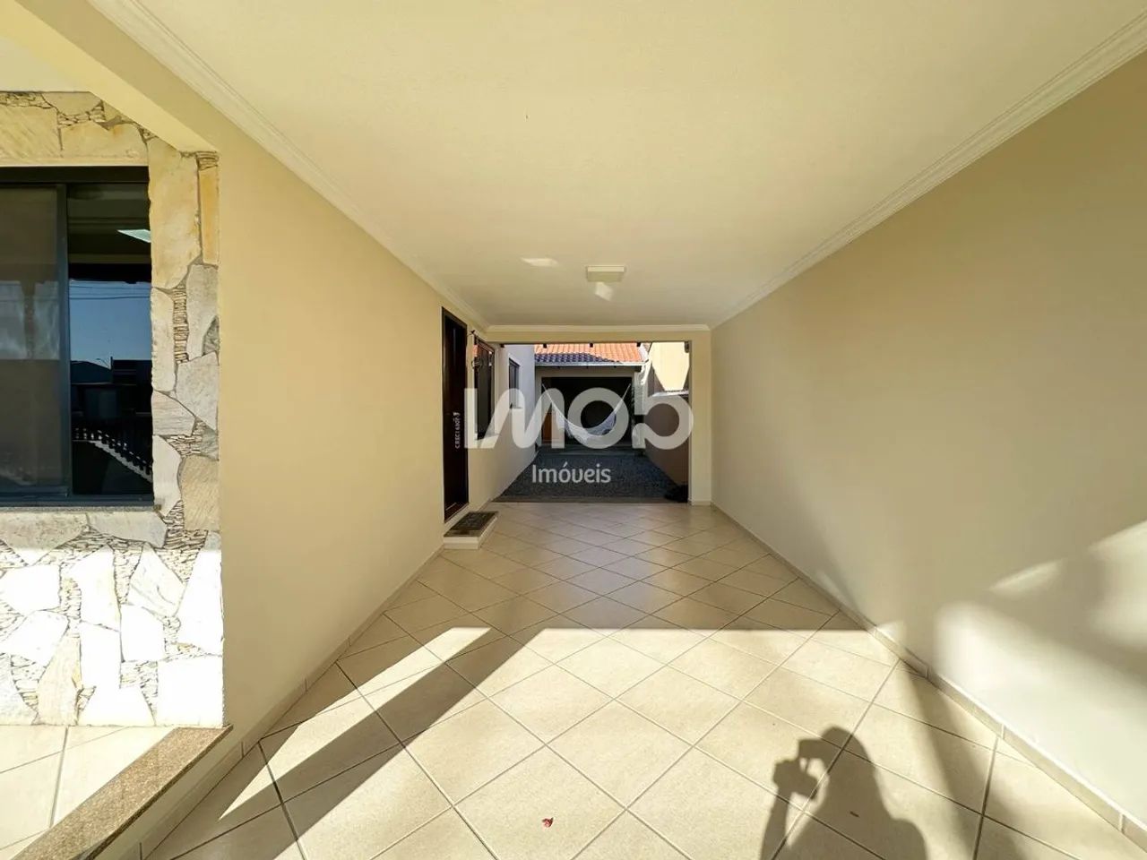 CASA COM SUÍTE + 2 QUARTOS, TIFA MARTINS - Foto 3