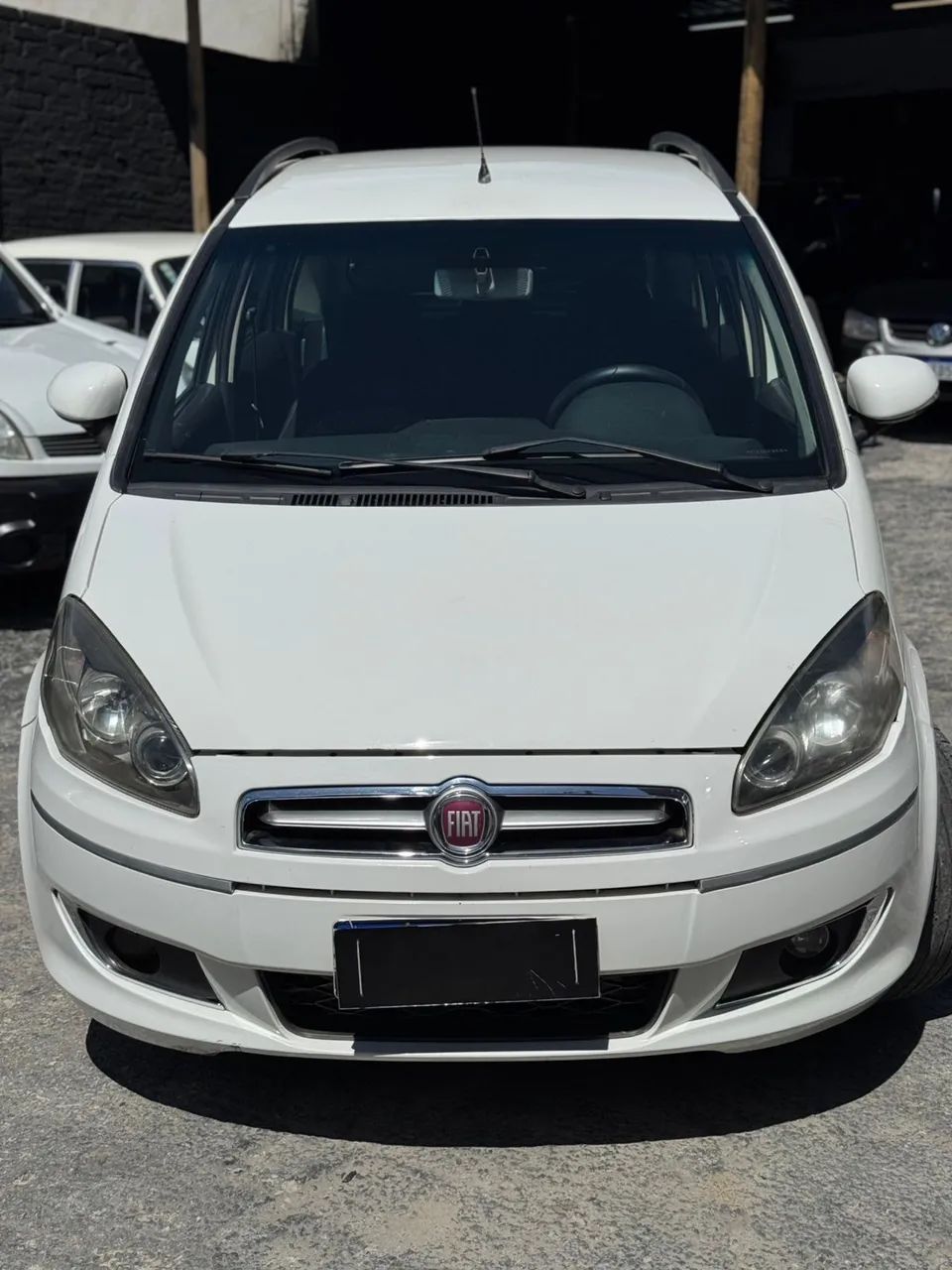 Fiat Idea Sporting 1.8 Flex 16V 5P 2012 - Foto 2