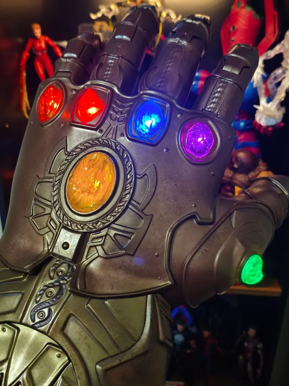 Manopla Thanos Hasbro 1:1 - Foto 4