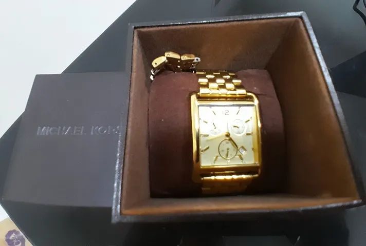 Relógio Michael Kors Mod. 3141 seminovo, dourado. - Foto 2