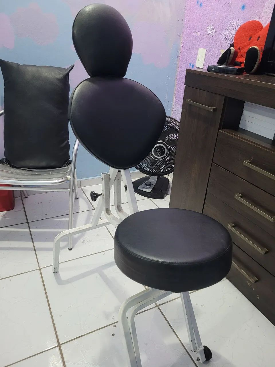 Cadeira de maquiagem (preço negociavel) - Foto 2