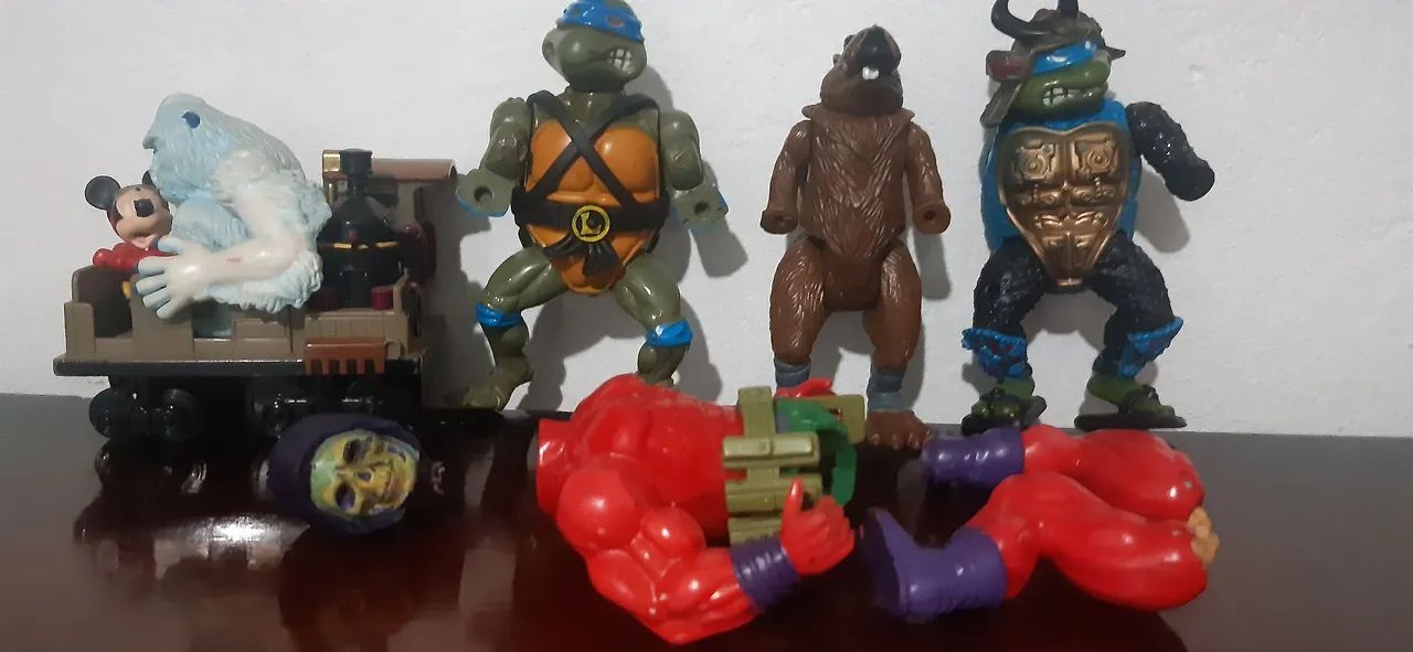 Bonecos TMNT/Disney antigos com avarias 