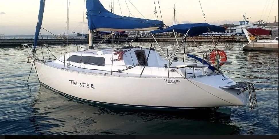 Veleiro FAST 303- versão cruzeiro
