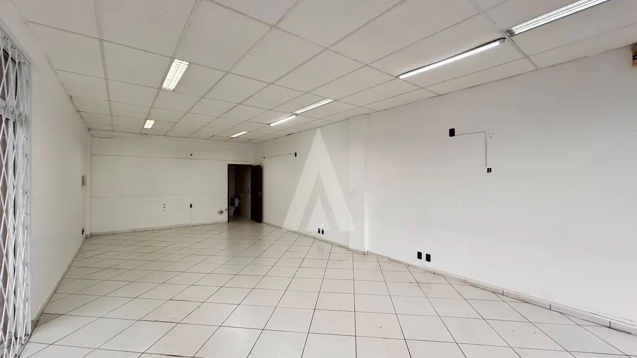 LOJA COM 62,3M² COM LAVABO, BOA VISIBILIDADE NO BAIRRO BOEHMERWALD - Foto 3