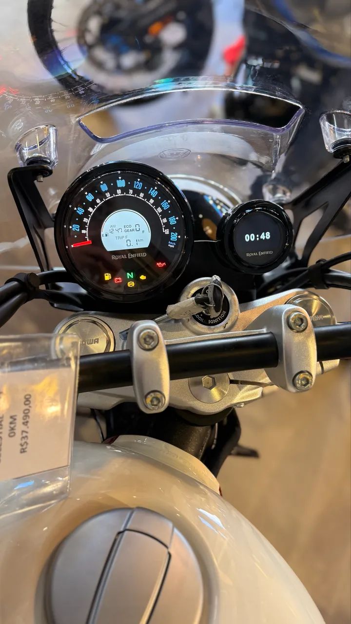 SUPER METEOR 650 - Foto 4