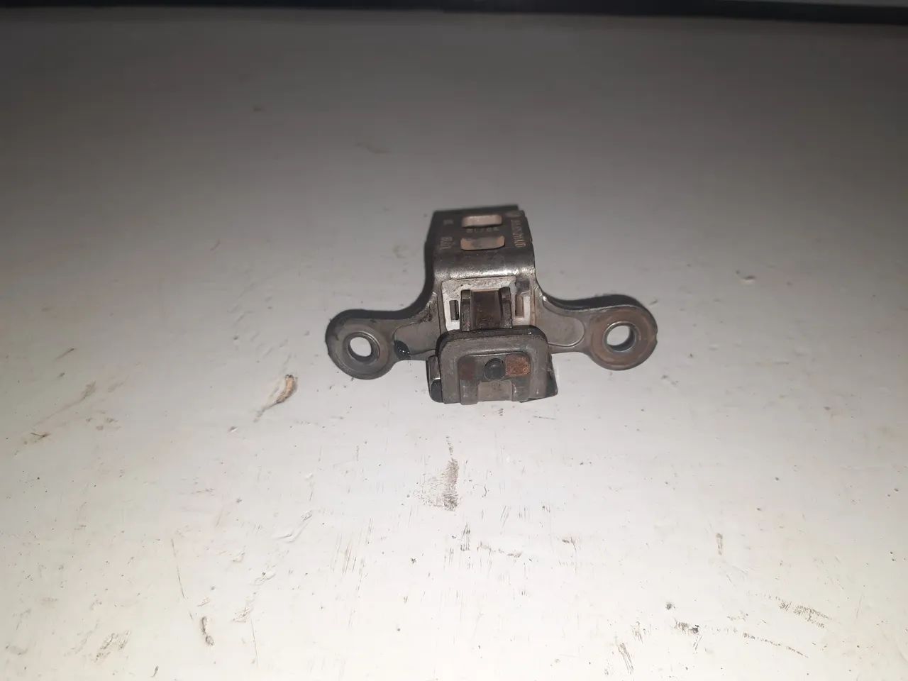 Fechadura Interna Tampa Caçamba Amarok 10/13 - Foto 3