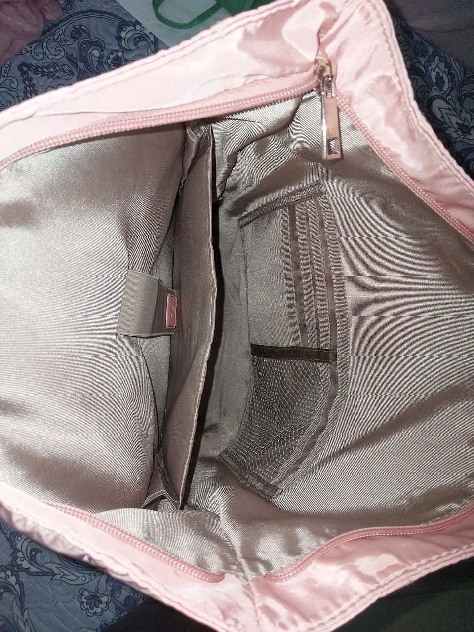Mochila Le Postiche rosê nunca usada - Foto 3