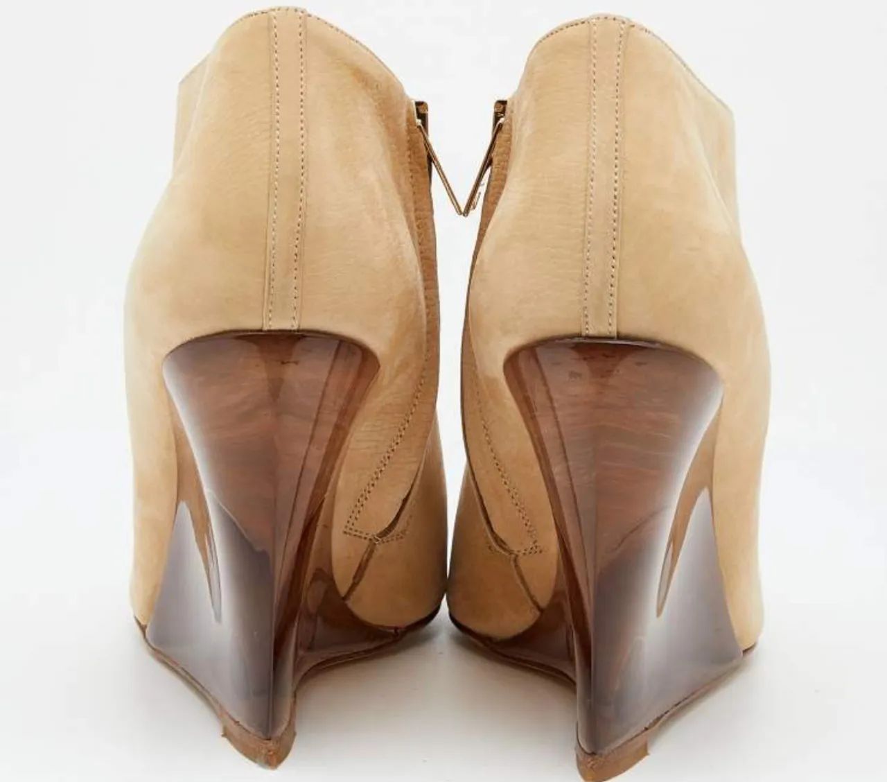 Sapato Anabela de couro feminino estilo bota - Burberry - Foto 2