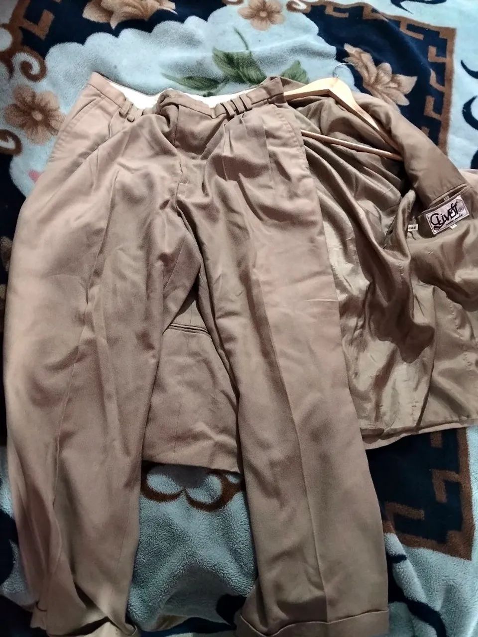 Terno clivest bege blazer 52 calça 46 - Foto 4
