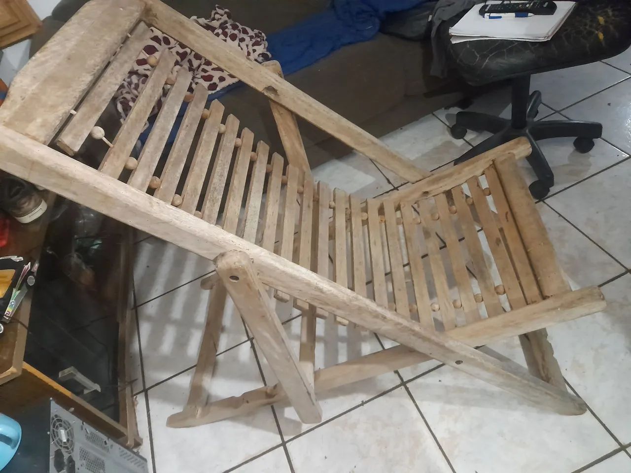 Cadeira de descanso de peroba