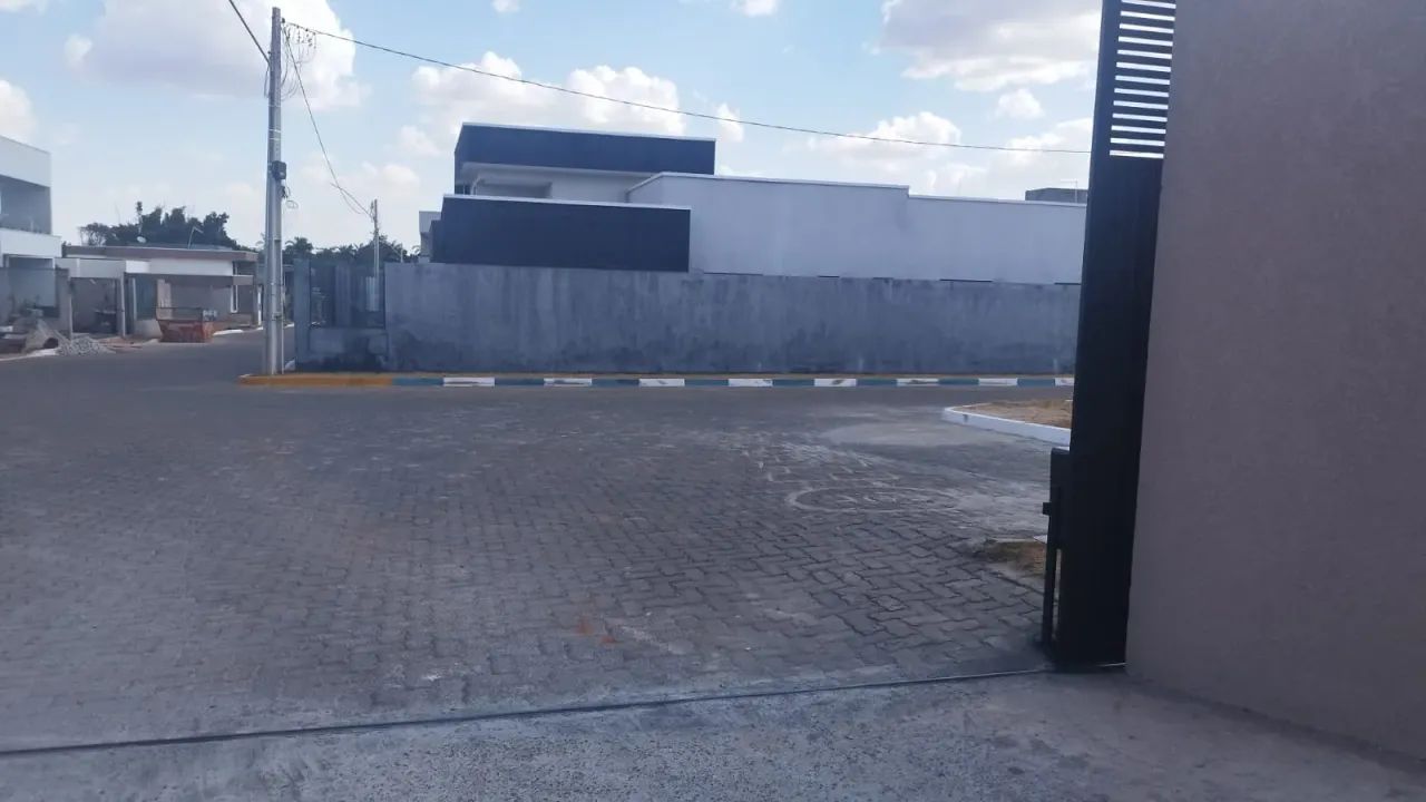 lote em condomínio altíssimo padrão - Foto 2