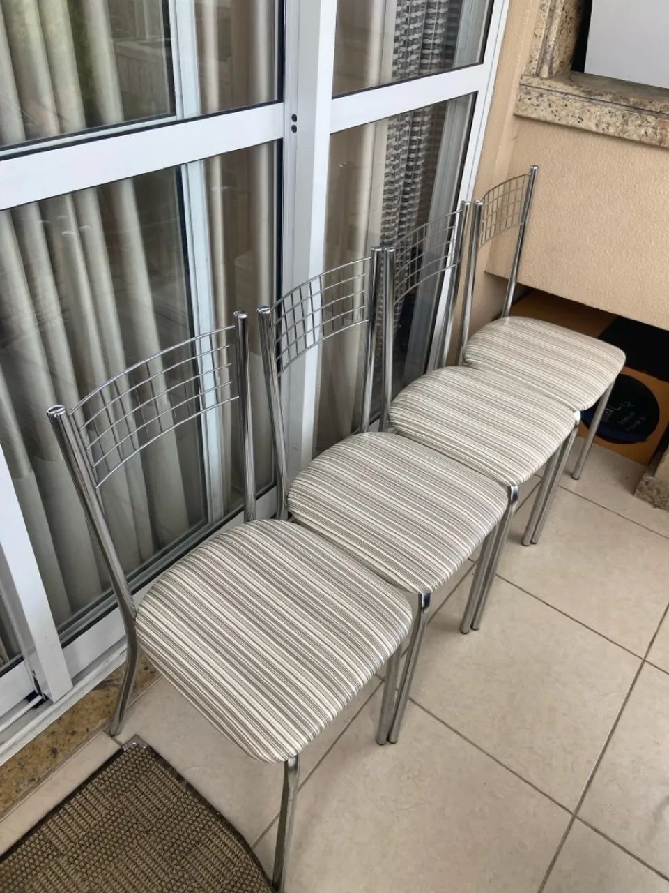 Cadeiras kit 4 unidades 