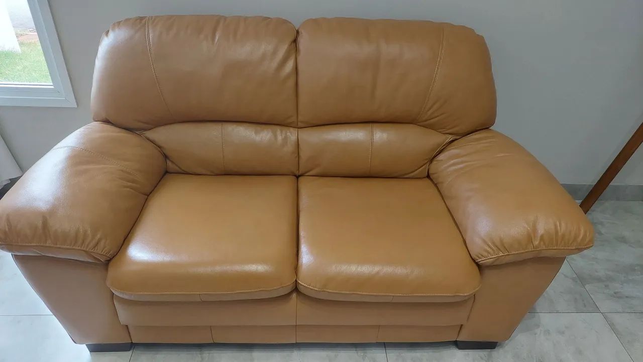 Conjunto de Sofás em Couro Legítimo - 3 e 2 Lugares - Foto 3