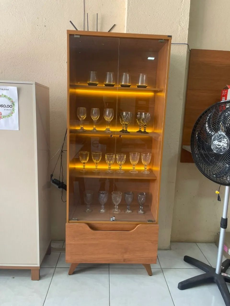 Cristaleira 100% MDF com Led ENTREGA E MONTAGEM