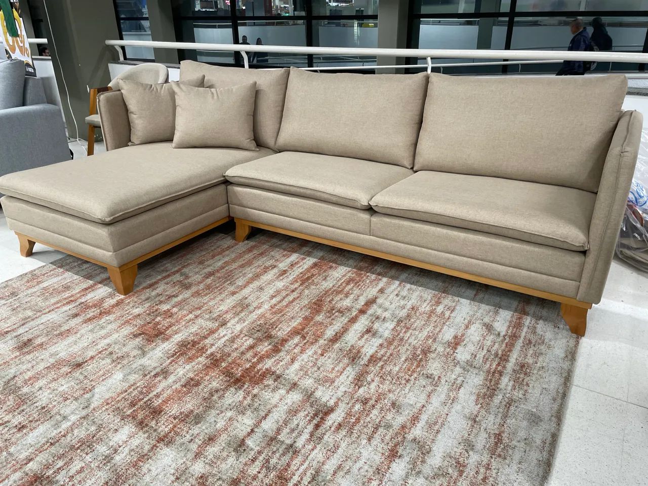 Lindo sofá com chaise 290x160 linho  - Foto 3