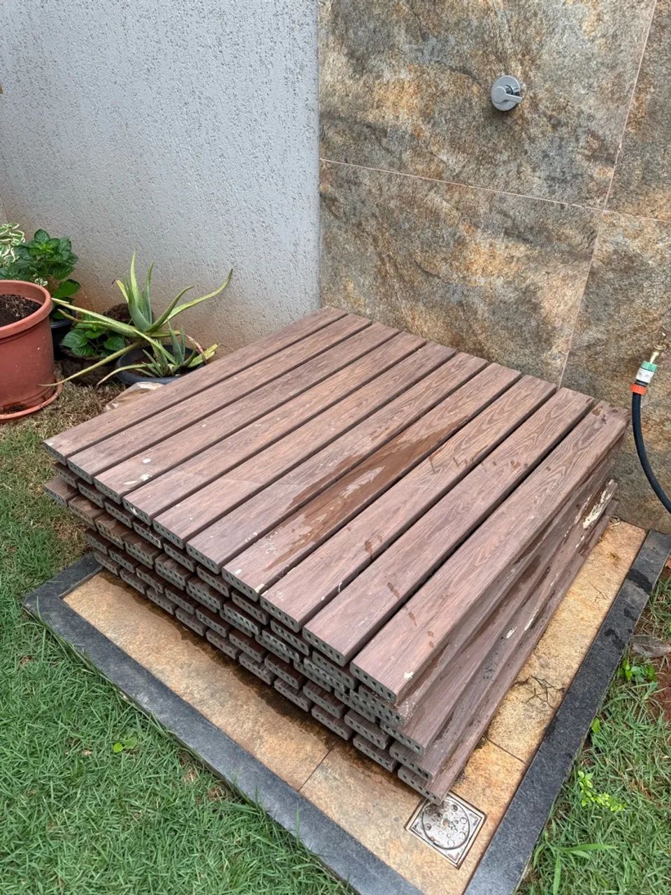 Deck modular 1x1m plástico imita madeira - Foto 2
