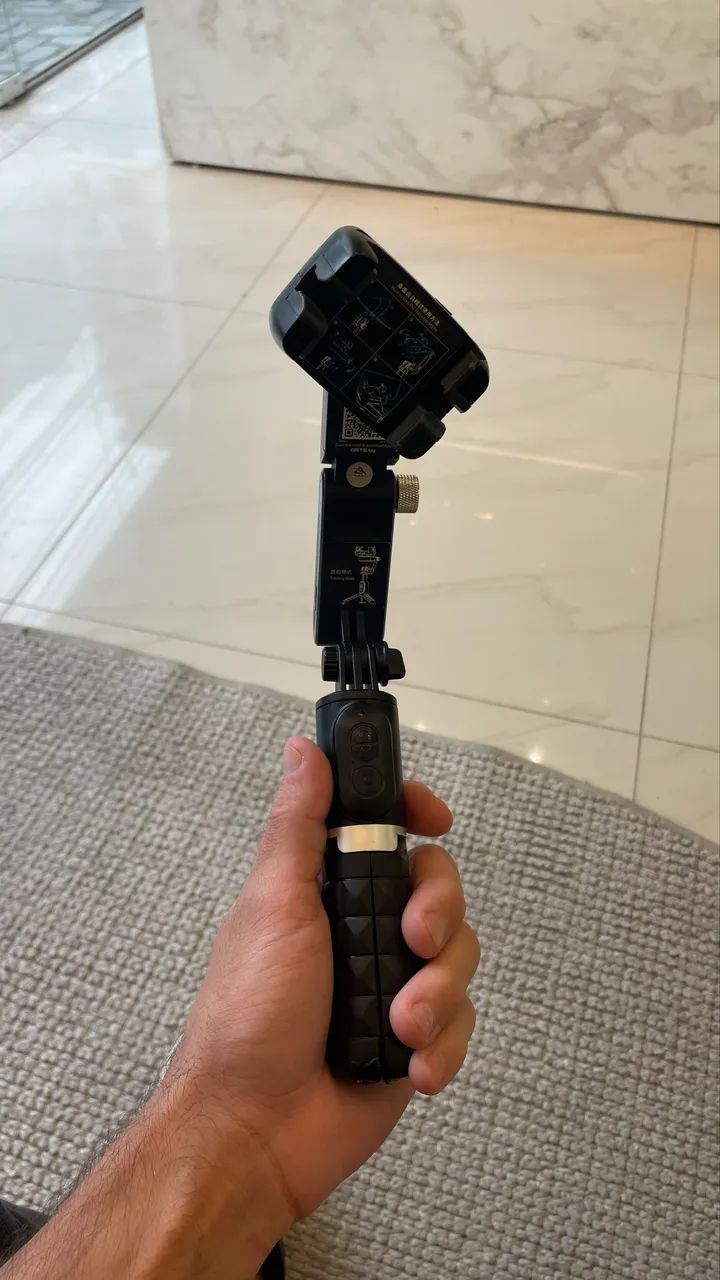 Estabilizador gimbal com luz e tripé  - Foto 2