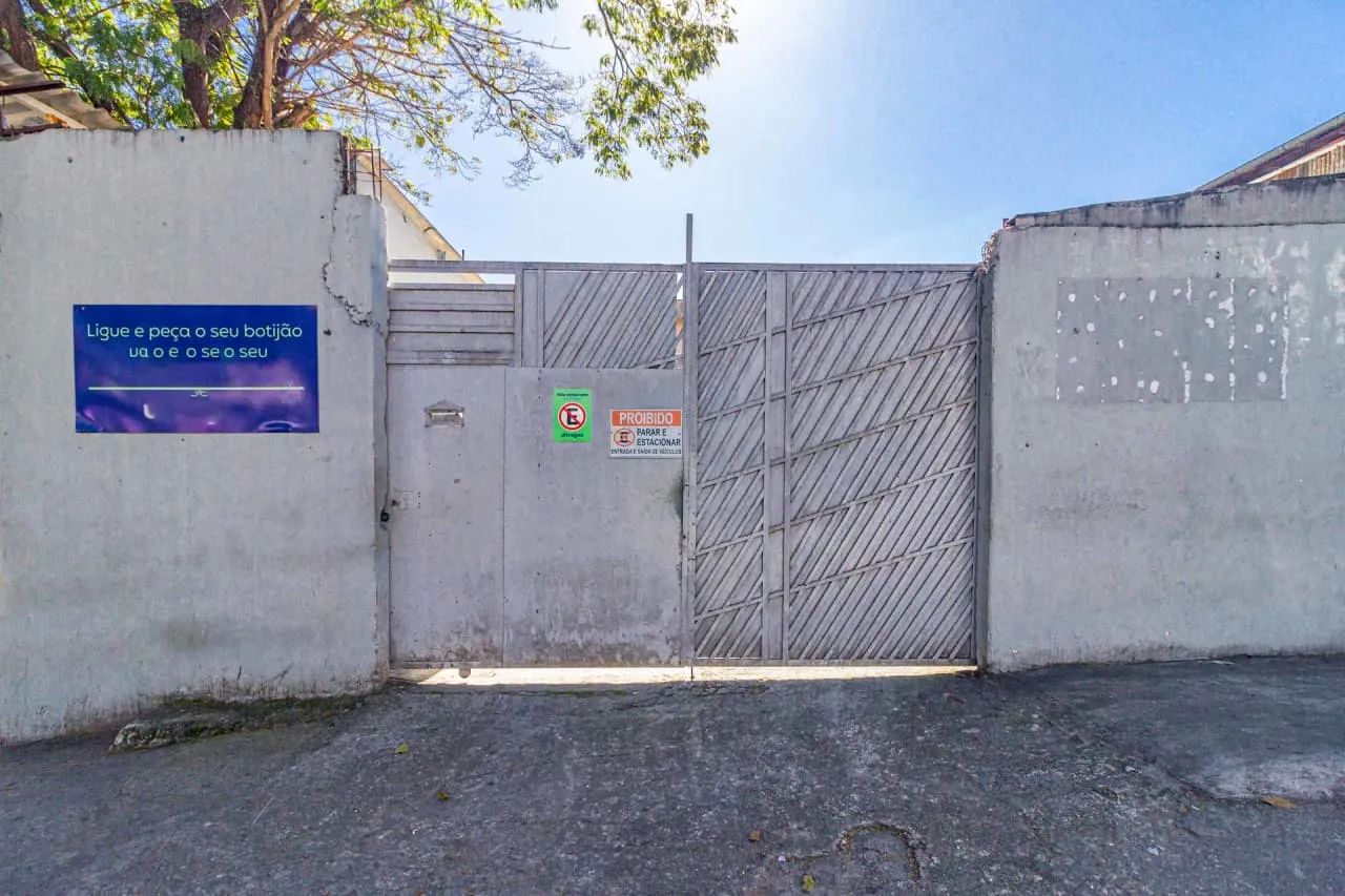 Galpão na Avenida Comendador Sant'Anna, 525  200 m²