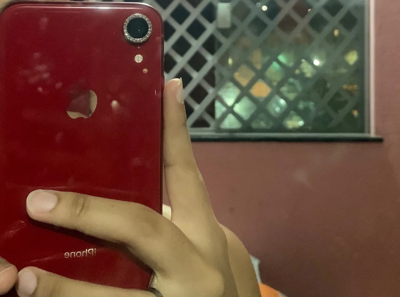 iPhone XR semi novo  - Foto 2