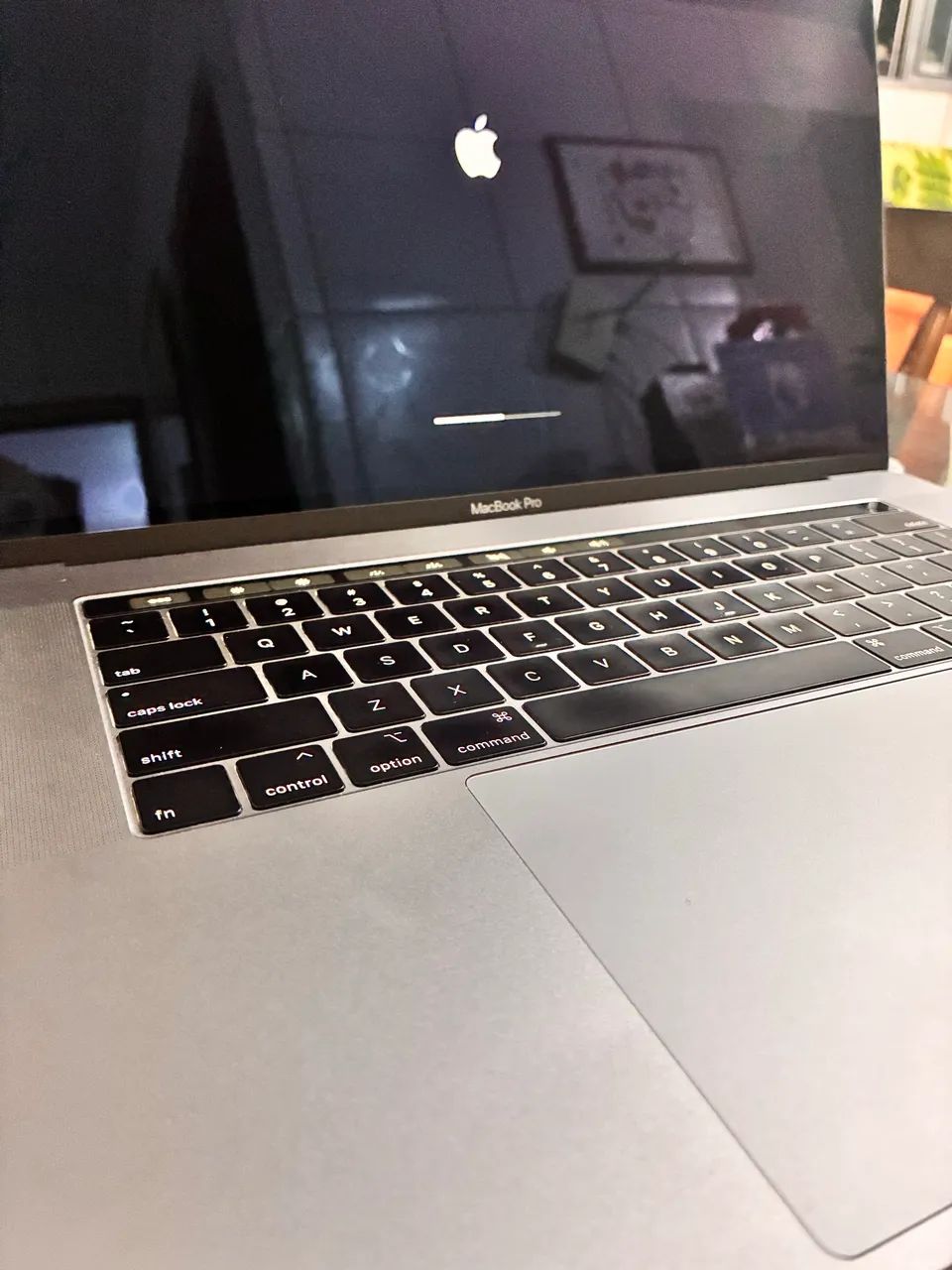 MacBook Pro A1990 2018 i9 32GB + 512SSD - Notebooks - Dois Unidos