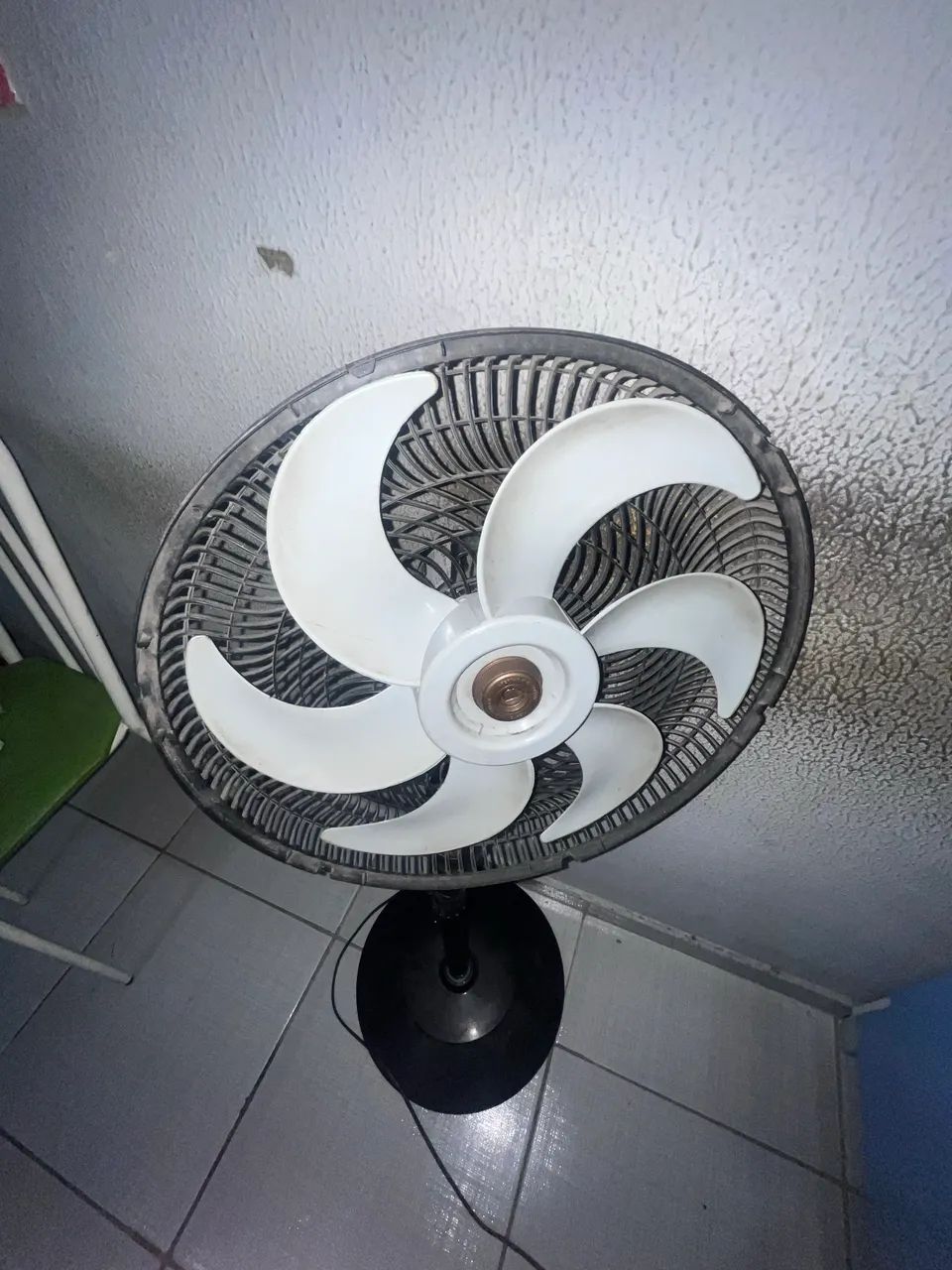 Ventilador de Coluna com Timer Usado Funcionando - Foto 3
