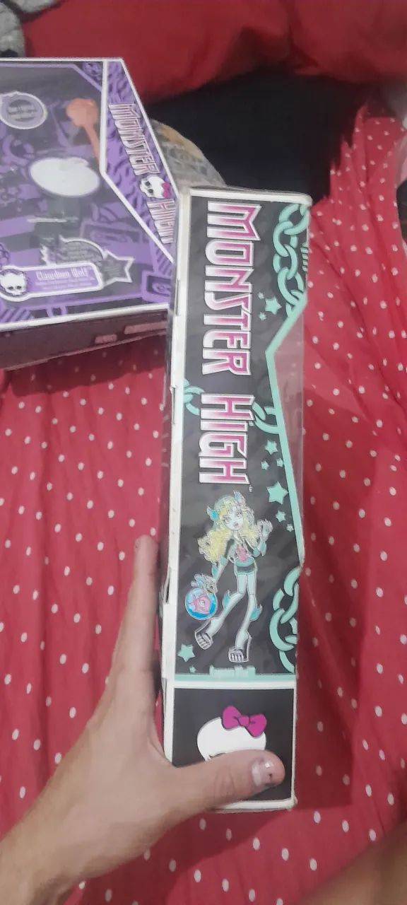Caixa Vazia Monster High Lagoona Blue Creeproduction - Foto 4