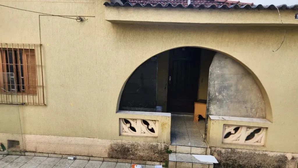 Terreno com casa antiga a Venda no Centro de Osasco
