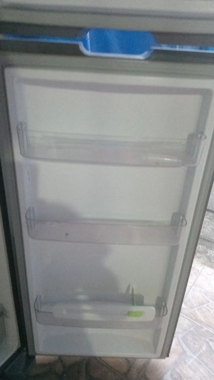 Vendo geladeira consul inox em otimo estado  - Foto 6