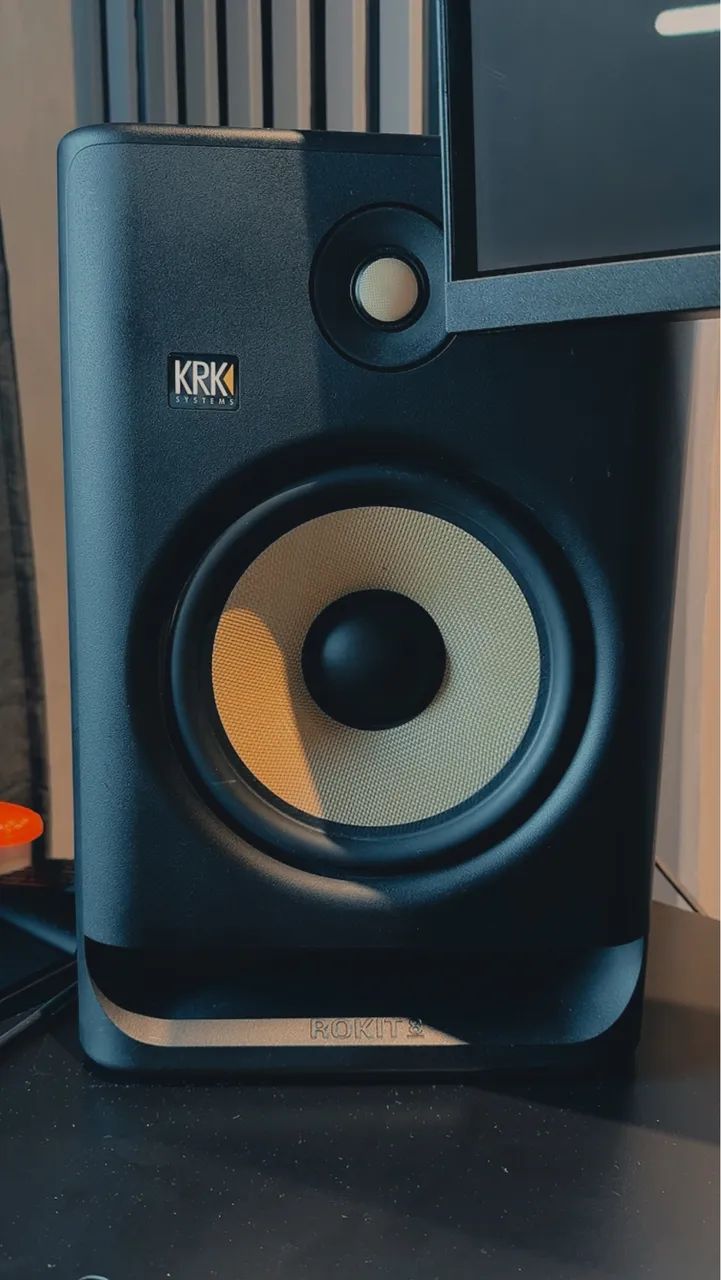 MONITOR DE AUDIO KRK ROKIT 8" G4