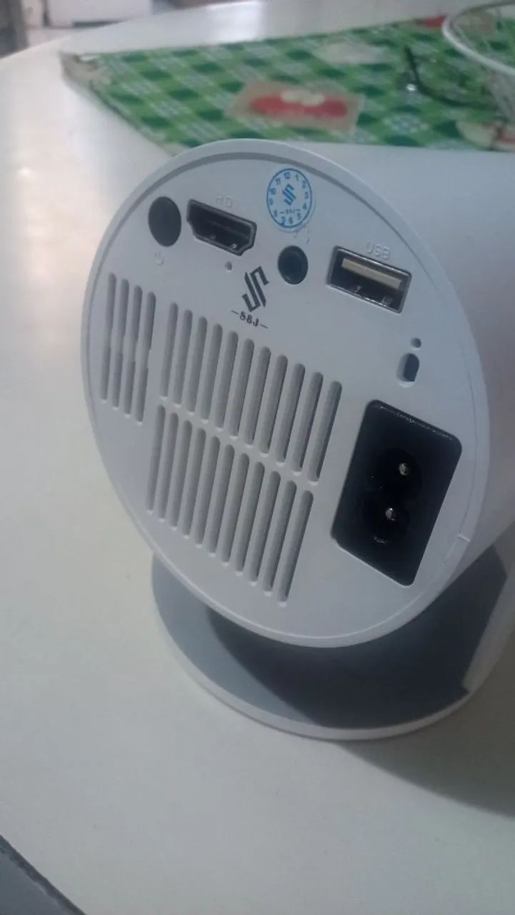 Projetor hy300 na caixa - Foto 2