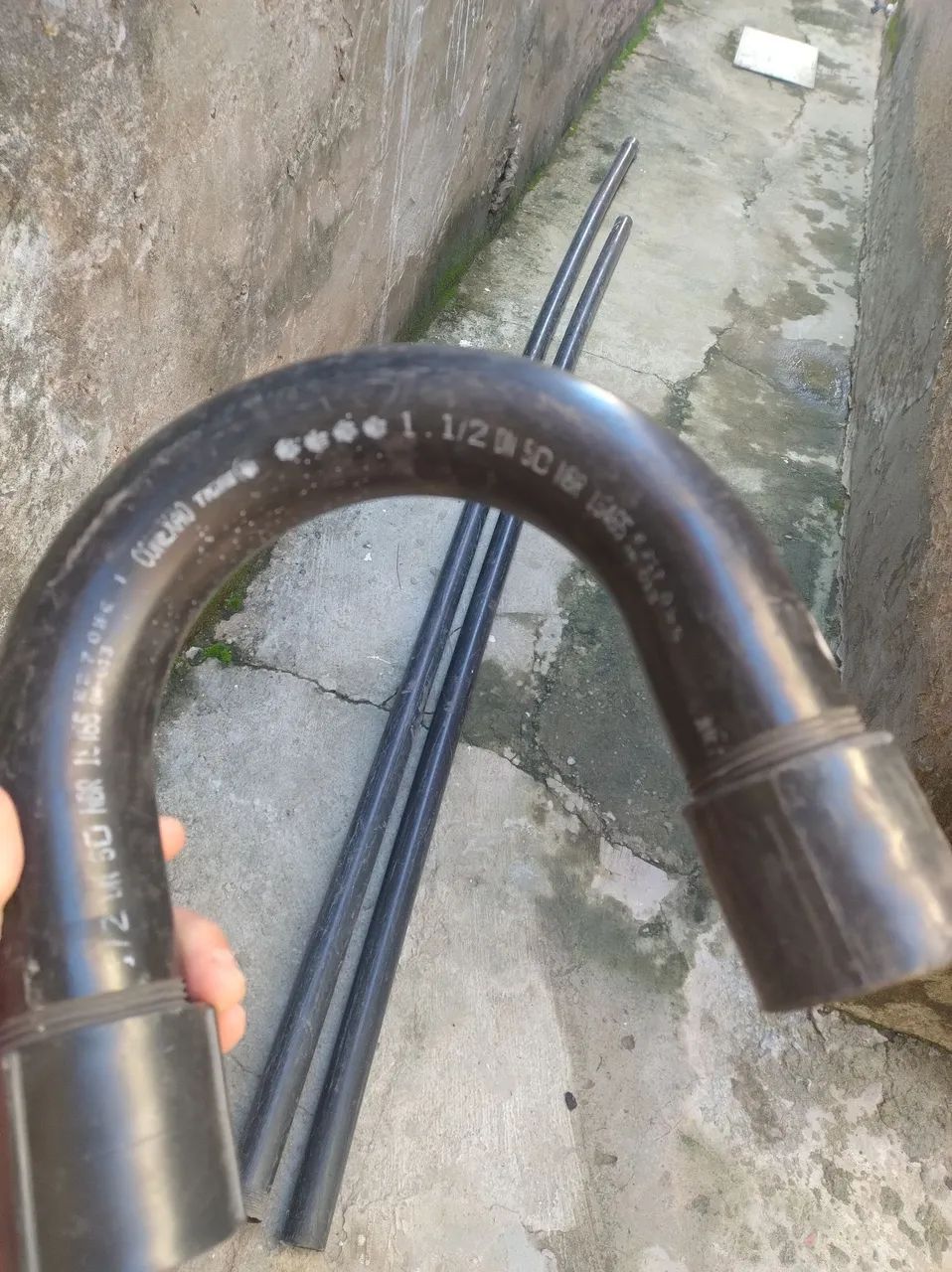 Eletroduto e curva U 1-1/2