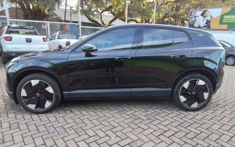 Volvo EX30 E60 Plus (elétrico) 2024 - Foto 2