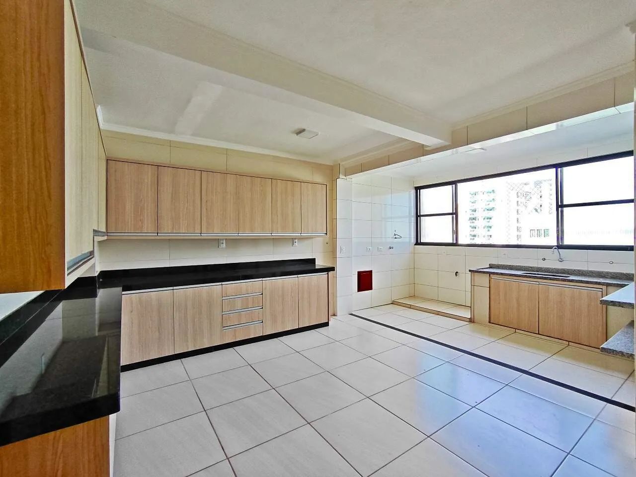 Edifício Valença | Apartamento Duplex | Centro | à venda | 4 quartos | 2 vagas | Londrina