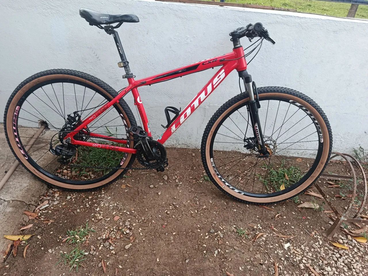 Vendo bicicleta lottus aro 26