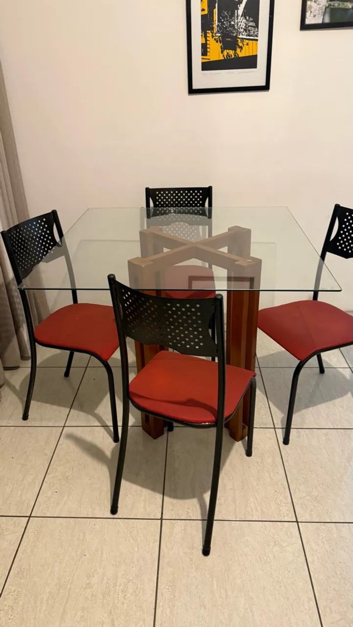 Mesa com 4 cadeiras 250,00 - Foto 3