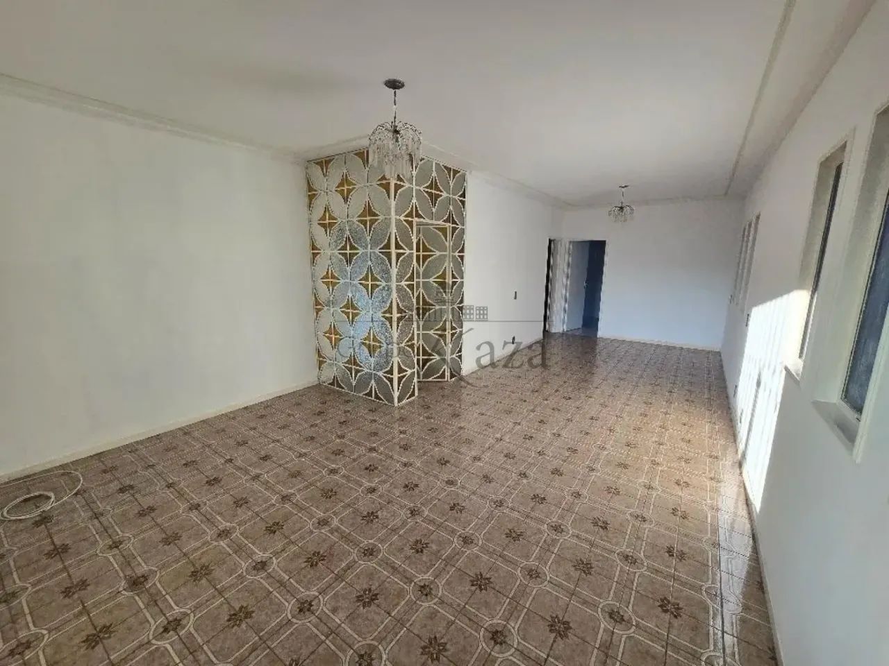 Casa Comercial e Residencial - Bosque dos Eucaliptos - 4 Dormitórios - 234m². - Foto 2