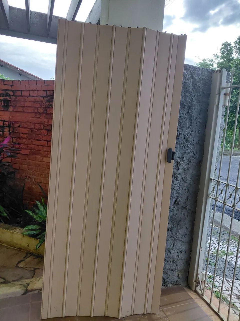 Divisória e porta sanfonada 