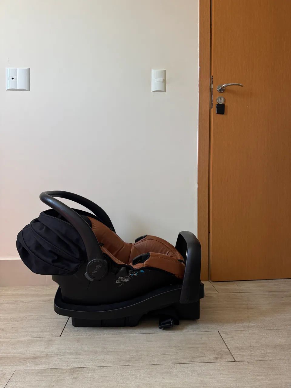 Bebê Conforto Evenflo + Base - Couro Personalizado