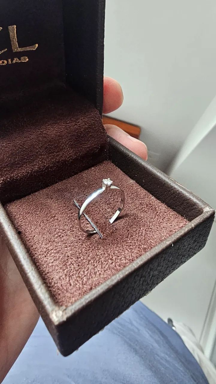 ANEL DE NOIVADO- DIAMANTE E OURO BRANCO - Foto 3