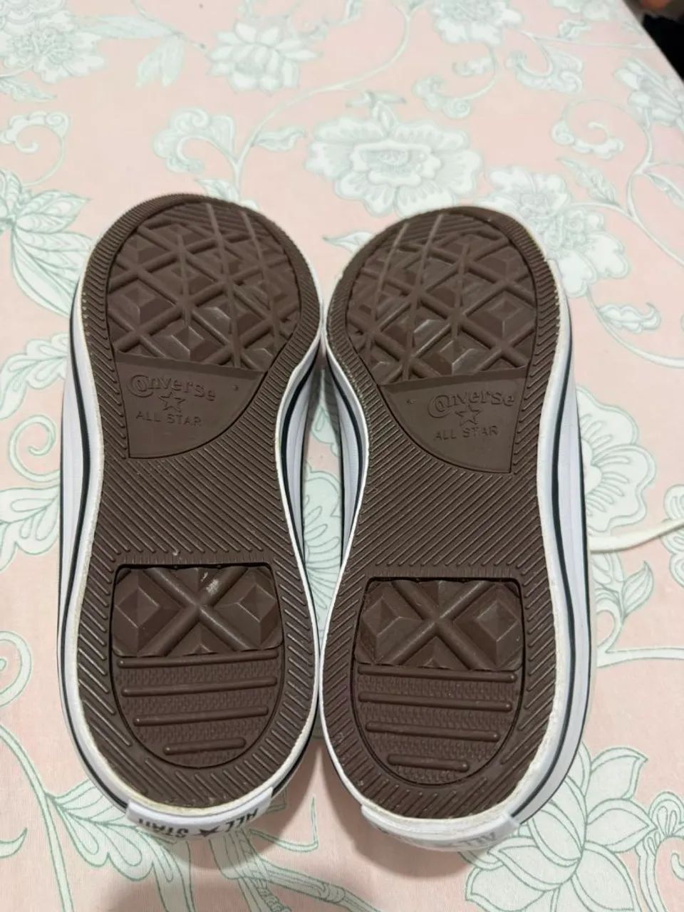 Tênis Converse Chuck Taylor All Star Couro Cano Baixo Branco - Foto 5