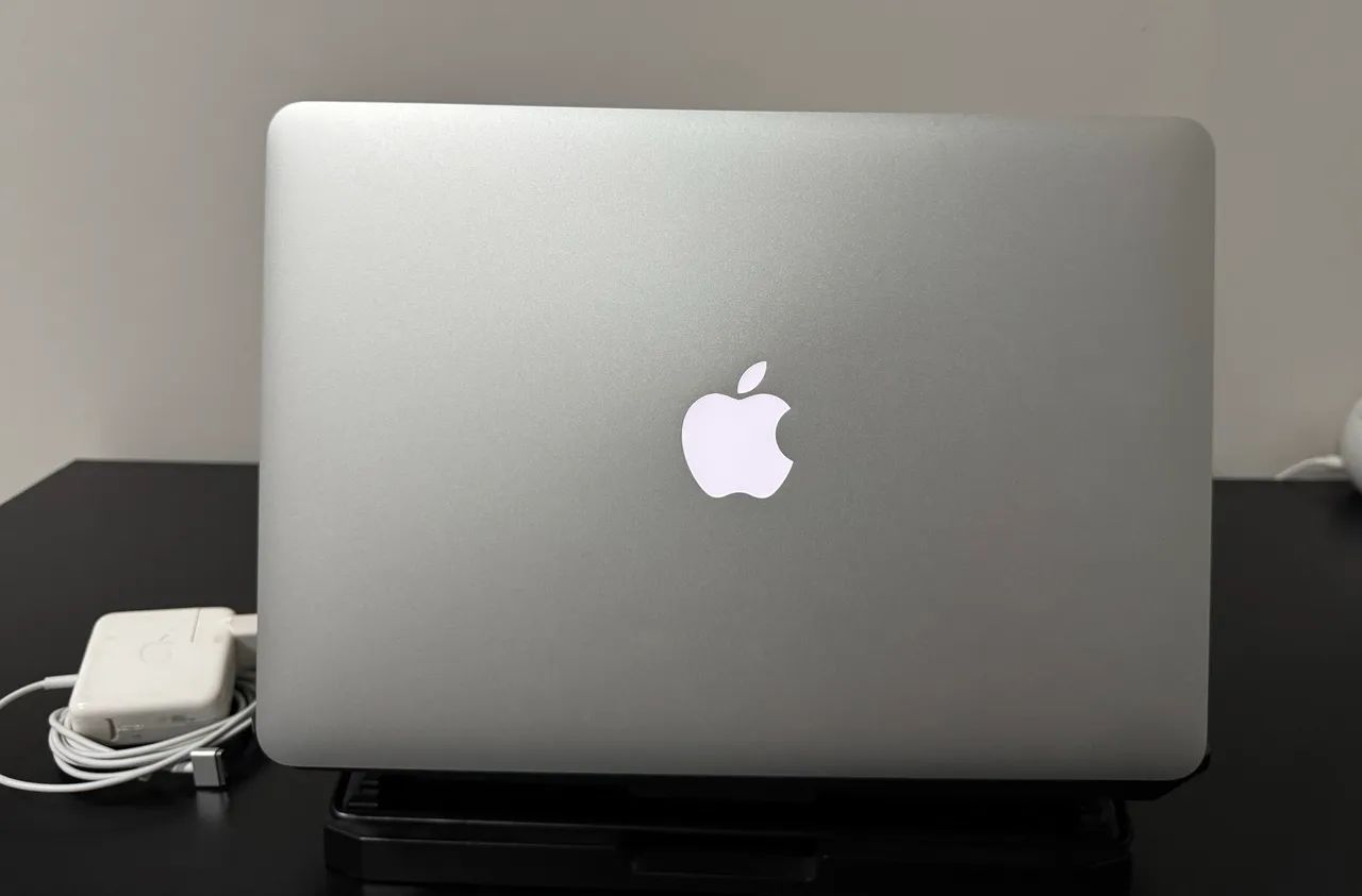 MacBook Air 2017 - 8GB RAM - i5 DualCore - 128GB SSD (expansível