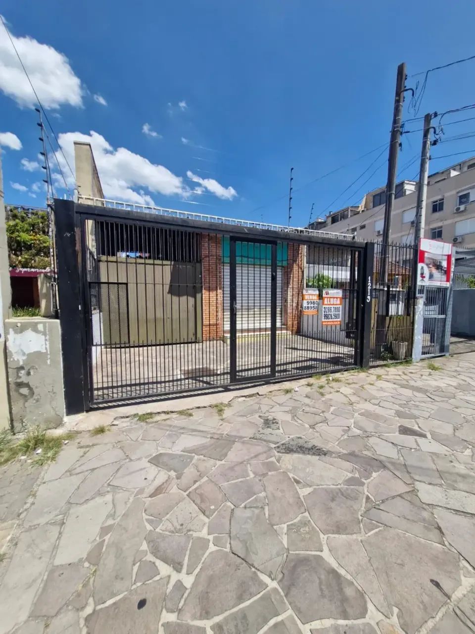 André Belo Imóveis vende ou Aluga casa Comercial/Residencial com pátio e loja no Bairro Sa - Foto 2