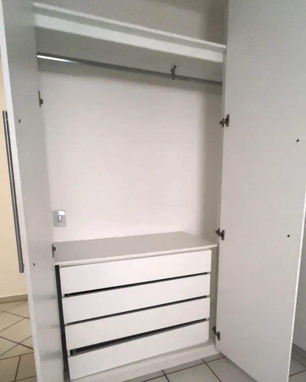 Oportunidade Apto 2/4 c/ varanda e lavabo no Roosevelt 