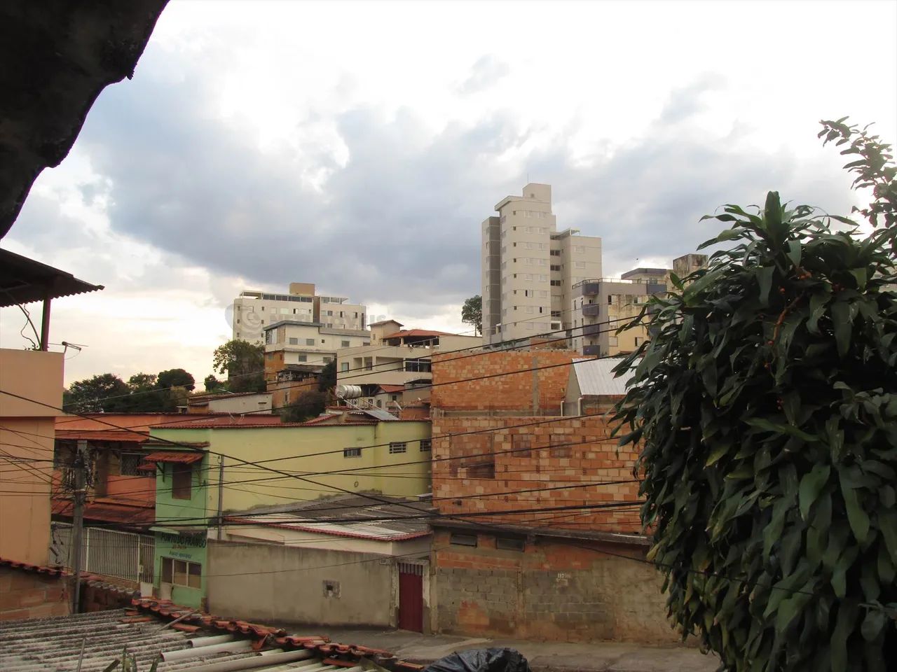 Lote ideal para construtoras, em rua tranquila e próximo a todo o comércio - Foto 4