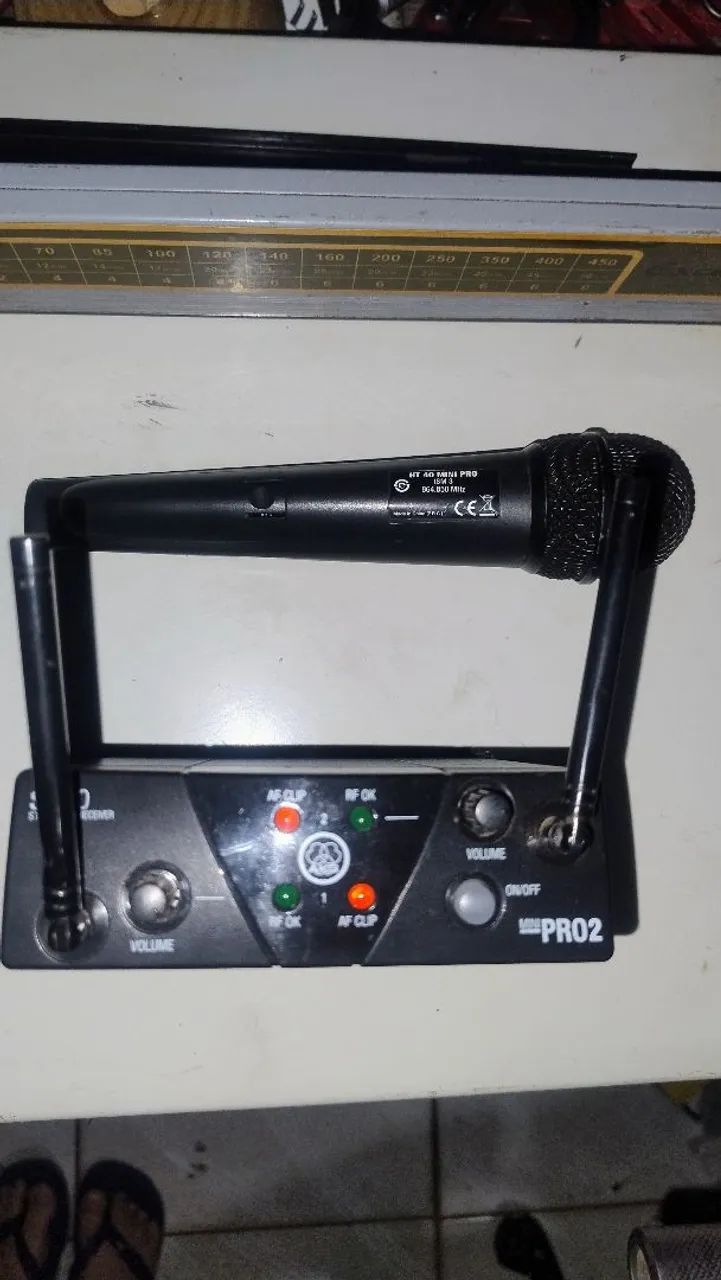 Microfone sem fio Akg pro 2 SR40