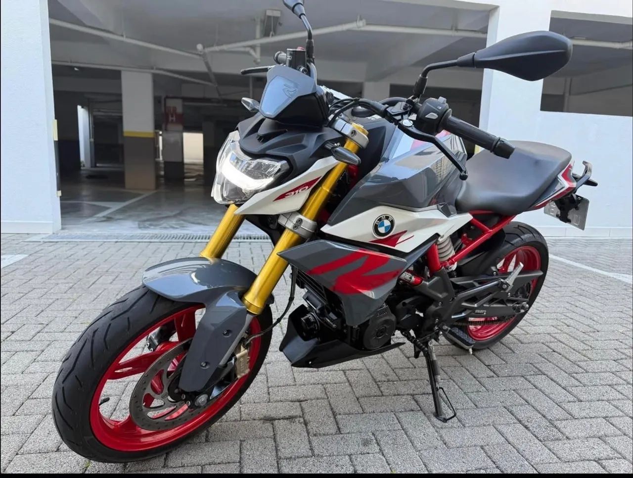BMW G 310 R